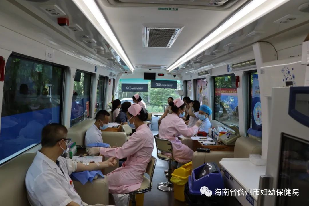 市婦幼保健院積極組織職工義務(wù)獻(xiàn)血(圖8)